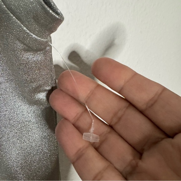 REBECCA MINKOFF Crew Neck Metallic Silver muscle tee tank Top Size M NWT - Picture 4 of 6